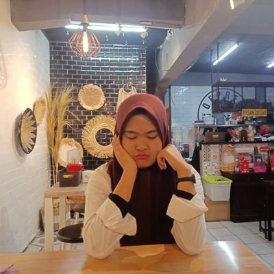 pemilik alis halilintar yang menyatukan kedamaian bumi ini eaaaa