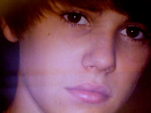 Let the haters keep on hating but we will love him until the end 'cause Justin, you smile, we smile.♡
~cassidy and inga :)