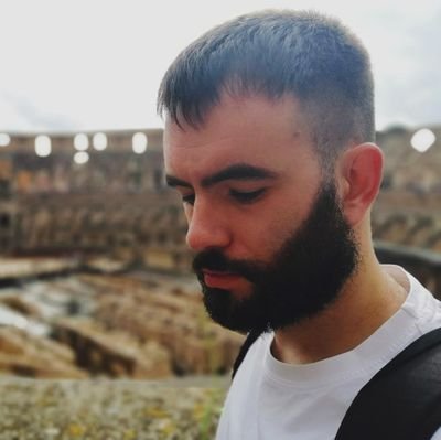 LilGil94's profile picture. A mí me casó alguien que celebró que Unamuno proclamase la II República en el balcón del Ayuntamiento de Salamanca.