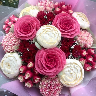 Creating a life I don’t need a holiday from, Cake artist, Mama of 2 and own @timeforcake