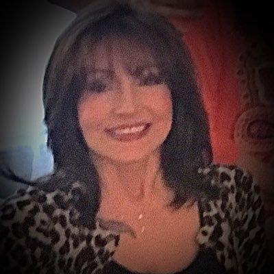 sue302's profile picture. Elementary school teacher. I love: Old Hollywood, classic films, period drama, reading historical fiction, Art Deco, dogs and cats, Rock Music and concerts.