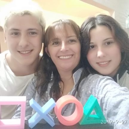 Coralnefi's profile picture. 