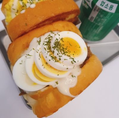 slesle0774's profile picture. 