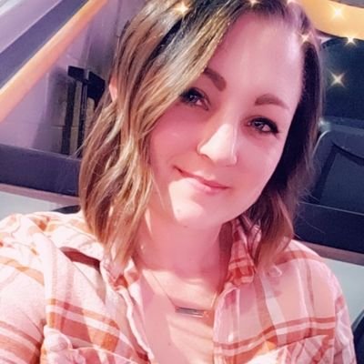 Katie_Jo_F's profile picture. Mama bear to my two best cubs 💜💙