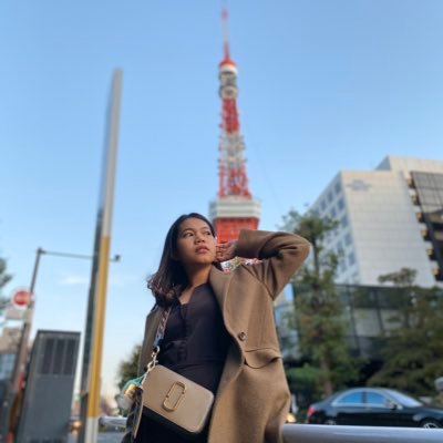 fellafelia_'s profile picture. Half Human Half Zombie Lady