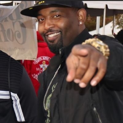 GdotO the Audio Artist... Ryan Jones the CEO... Abstract Painter for the deaf... 1/2 of Nuthinmuch... Leader of Demaj https://t.co/O8z5q1MjcI #Nuthinmuch #Demaj