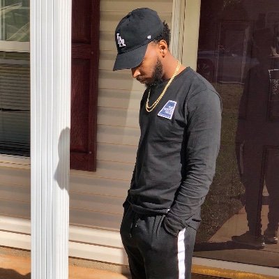 NoMoreHenny's profile picture. lit