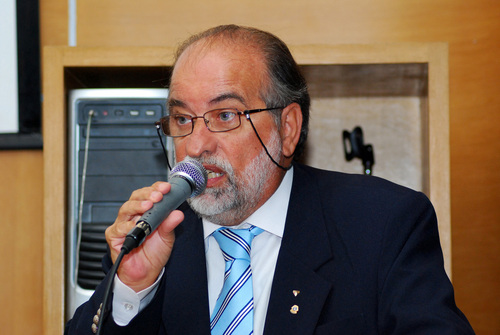 Roberto J. Pugliese Advogado Remido. Autor de obras jurídicas e literárias. Elabora pareceres, ministra palestras,editor do Expresso Vida fanzine eletrônico.
.