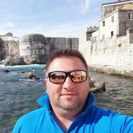 Husband, Father of 3, PPP Specialist, Enterpreneur, Ski & Sailing lover.