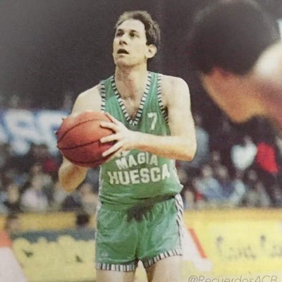 Fotos de Nuevo Basket, @GIGANTESbasket, Mi Baloncesto, Basket 16, Don Basket y AS color. Vídeos vía #RecuerdosACBenYoutube.