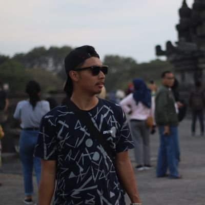 dwihadi_p11's profile picture. 110896 | @SMKTIPCMH @refactechnical |  @MCFCIndonesian
ig : @dwihadi_p11
🛠 📸