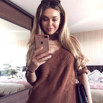 Animal lover, coffee addict, selectively introverted, learning to live and love life. If not here, I’m out chasing dreams. 🚫 DMs or I’ll scream 😱.