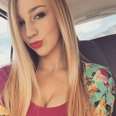 candle_lana's profile picture. Life is really funny 💓💓💓💓💓