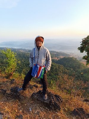 เล่นกีฬา ท่องเที่ยว ทำงาน เก็บเงิน