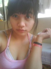 cwe yg bae hti n murah senyum