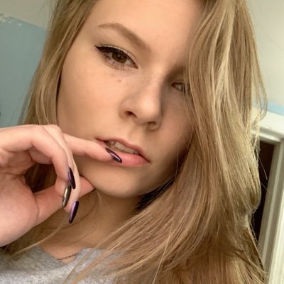 Court On Twitter Should I Cut My Hair Medium Length Short Or