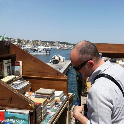 Giamp_Can's profile picture. Antifascista, napoletano, europeo. 🏳️‍🌈