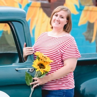 University of Kansas alumna | Creative | Marketer | Chippy paint + rust makes my heart boom | she/her