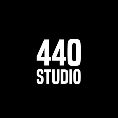 Estudio de Producción Multimedia que genera contenido positivo para tu Timeline.