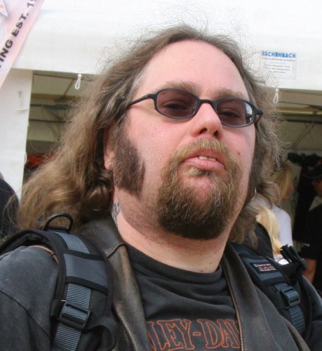 PeterSchilf's profile picture. Der Tod dauert das ganze Leben und hört vermutlich auf, wenn er eintritt.