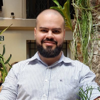 Católico e Economista | Talvez eu fale um pouco sobre economia, livros e teologia. Ou talvez só fique quieto mesmo. | “Fiat voluntas tua”