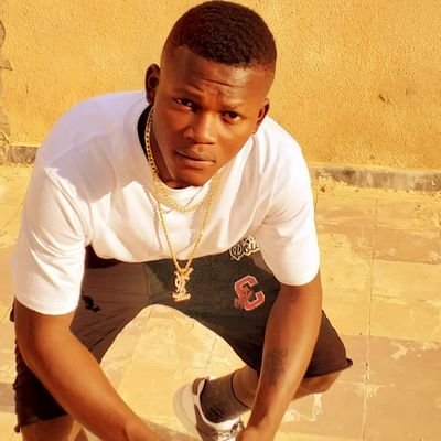 TellyT12's profile picture. TellyT✊