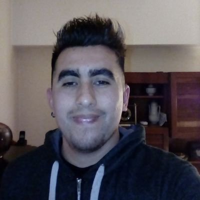 Nunca miro para atrás como un Búfalo ...  es que mi instinto puede mas como un Búfalo ... va a ser mejor mejor no molestes mi búfalo interior  ...