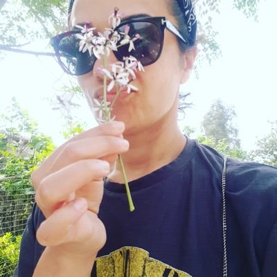 deryahasrety's profile picture. 