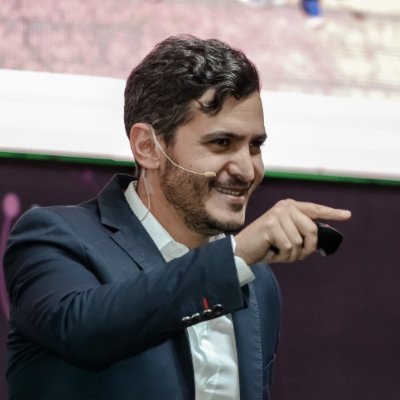 Autor de La Estrategia del Delfin, El secreto de la innovación, Cuánto vale tu pescado y TÓXICAMENTE