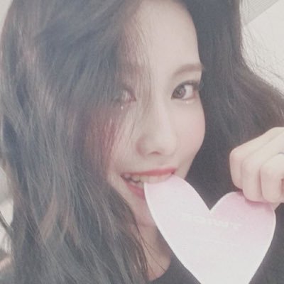 momoscircle's profile picture. once x army |
Im Nayeon constantly bias wrecks me