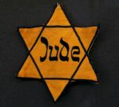 Collection and aggregation of articles and news about the Shoah in different languages.