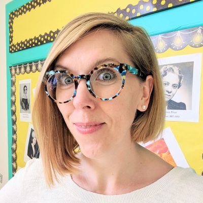 Music educator. Kodály specialist. Orff novice. And singing is my favorite!