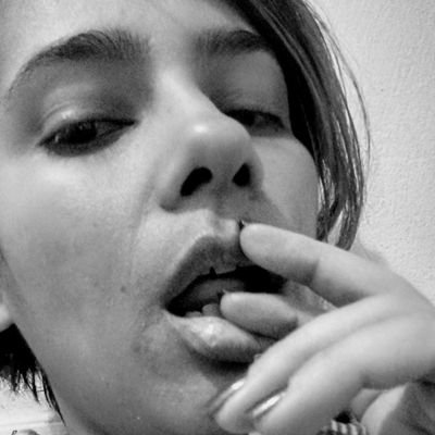 DGatiKs's profile picture. Diseñadora Gráfica, Licenciada en Arte... , Cosplay, Geek, wicca, has lo que quieras y nadie dañes ❤ +21 rojo al andar y sentir en las venas con ganas de mundo