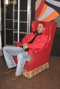 AlbertoBasterra's profile picture. Trapecista sin red.
De profesión estoy al frente de un negocio de regalo de empresa/promocional.