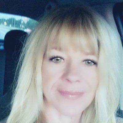 Mother of 2 wonderful children. “I’m too blessed to be stressed”