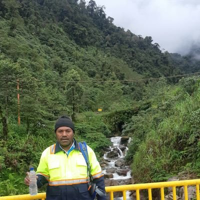 LUKAS33240981's profile picture. Sante