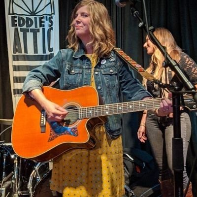 catchy indie-folk/Americana from Kim Ware & friends https://t.co/S6LeL830Yc