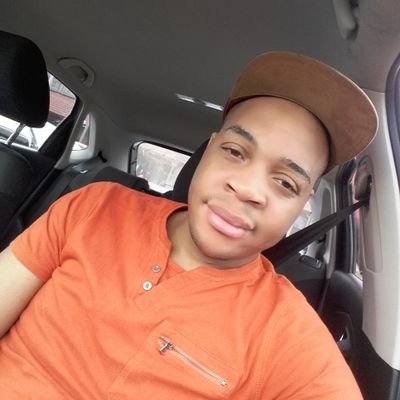 EtollaMoshobane's profile picture. 
