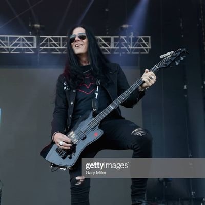Hungarian fan page dedicated to @todddammitkerns ☆