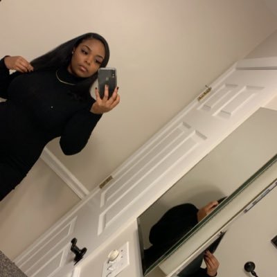 brittniecymone's profile picture. 🤷🏽‍♀️trying new things..