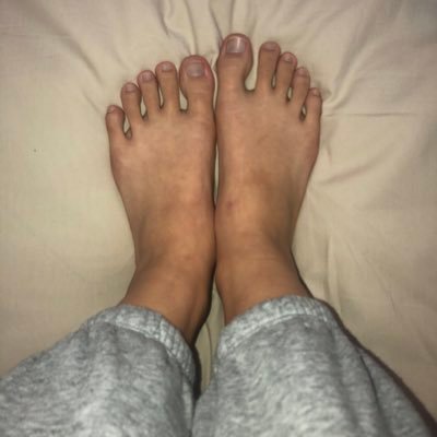 i sell cheap feet pictures, dm me to buy (paypal only) #feetpics