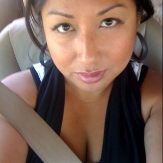 Endmendoza's profile picture. The official Ms. Congeniality.