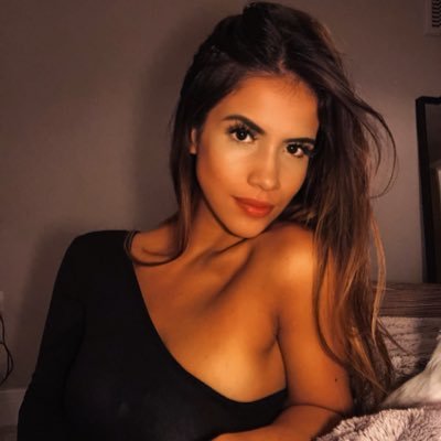 alejandrrra____'s profile picture. just here for the memes.