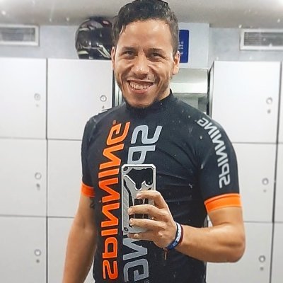 Ing. en informática
Publicista
Instructor Rockstar SPINNING®
Premio Nobel sobreviviente en Venezuela