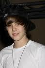 Er ♥ ich will ihn unbedingt kennenlernen.:)
justin bieber is the best in the world:)
justin i love you.:)
madleine you aremy best friend.3