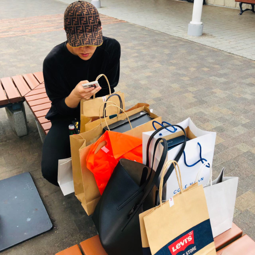 📲 to touch 代表取締役社長 👾兼FXトレーダー 📺 influencer marketing 🕴 人材育成事業やってます ✨⬇️インスタで稼ぎ方まとめてます