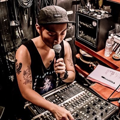 AZE_rock's profile picture. Sound Engineer/Rec,PAやってます。共に担当させて頂いてるアーティストがおります。studio PUNCH。 ex.新宿ANTIKNOCK。表現と制作と人間味のある人が好きです。都内在住ですが、生粋の九州人です。訛ってます。よろしくお願いします。