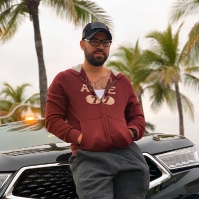 J_Luquez1's profile picture. Ello ☠️