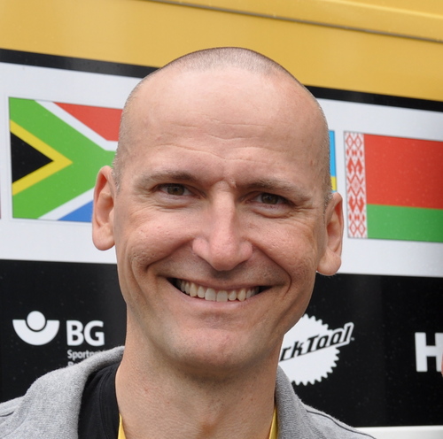 attilahajdu1's profile picture. Dad, husband, brother. Happiness is being with family, walking dogs & riding a bike