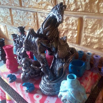 لدي مصنع تحف وانتيكات وقطع فرعونيه مصريه
للتواصل/01128101968